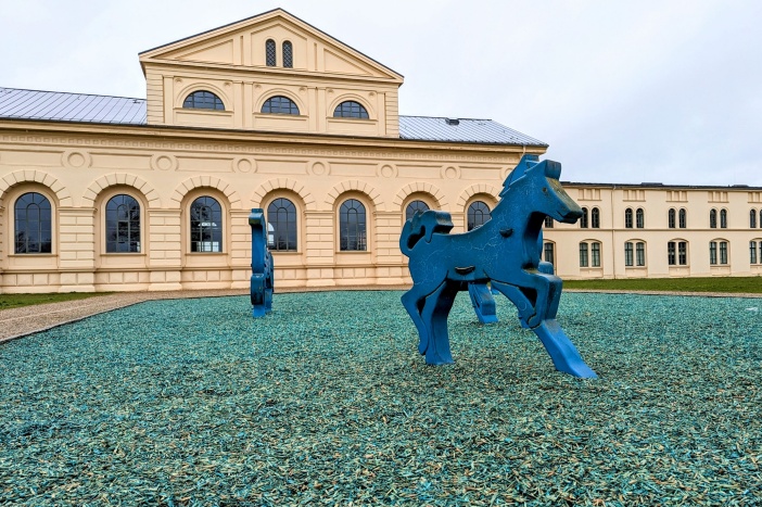 Für den welterbeverträglichen Lieferverkehr soll der historische Marstall wieder als Pferdestall genutzt werden.  © Landeshauptstadt Schwerin