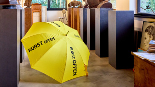 Gelber Schirm für KunstOffen &copy; Oliver Borchert