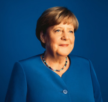 Angela Merkel liest aus ihrem Buch "Freiheit"